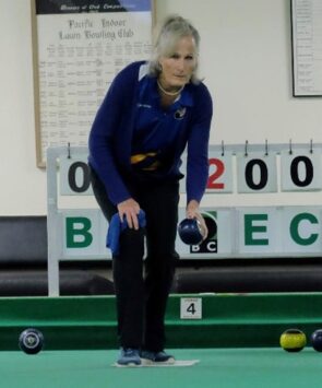 Charlton preparing to deliver a bowl